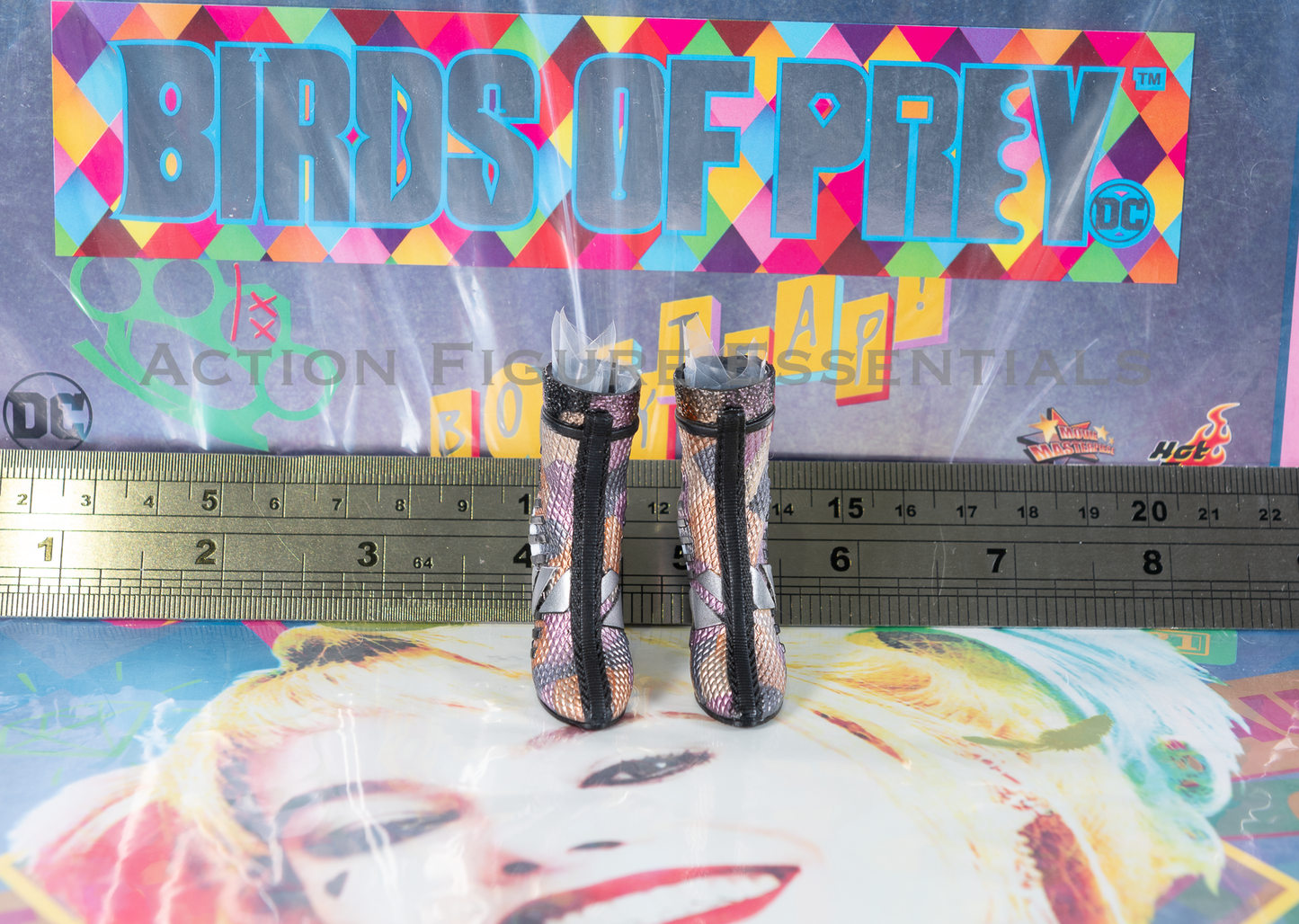 Hot Toys Birds Of Prey Harley Quinn 1/6 Multi Metallic Boots - Margot Robbie MMS566