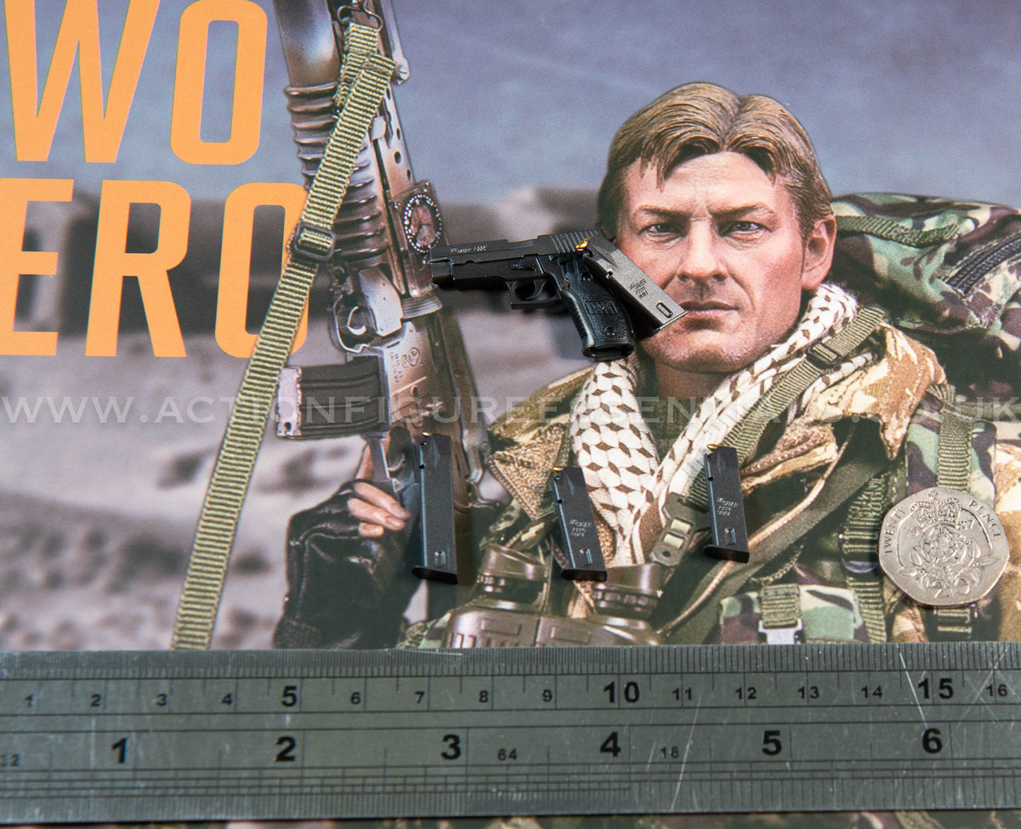 Bravo Two Zero SAS - P226 Pistol w Magazines - 1/6 - Sean Bean British Army Special Air Service Gulf War 1991 - DAMTOYS - DAM 78098 - Loose Parts