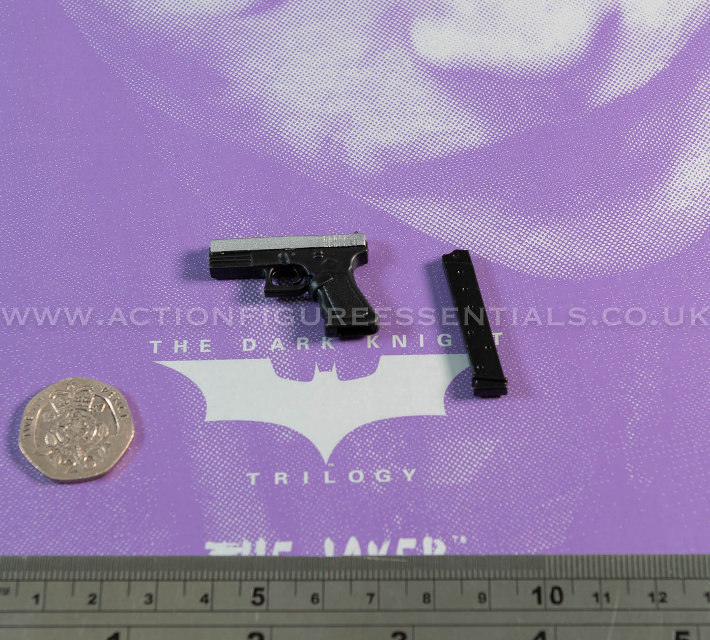 Hot Toys - The Joker - Glock Pistol Hand Gun - Heath Ledger - Dark Knight Trilogy - DX32 1:6 Loose Parts