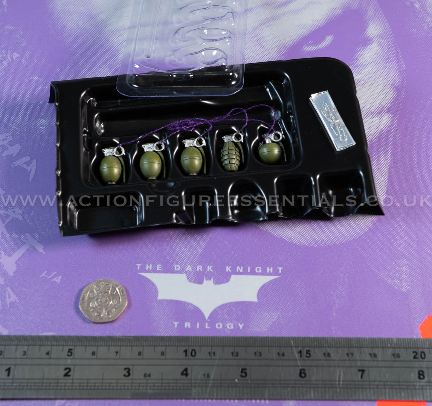 Hot Toys - The Joker - Grenade Rig Set w Pins - Heath Ledger - Dark Knight Trilogy - DX32 - 1:6 Loose Parts