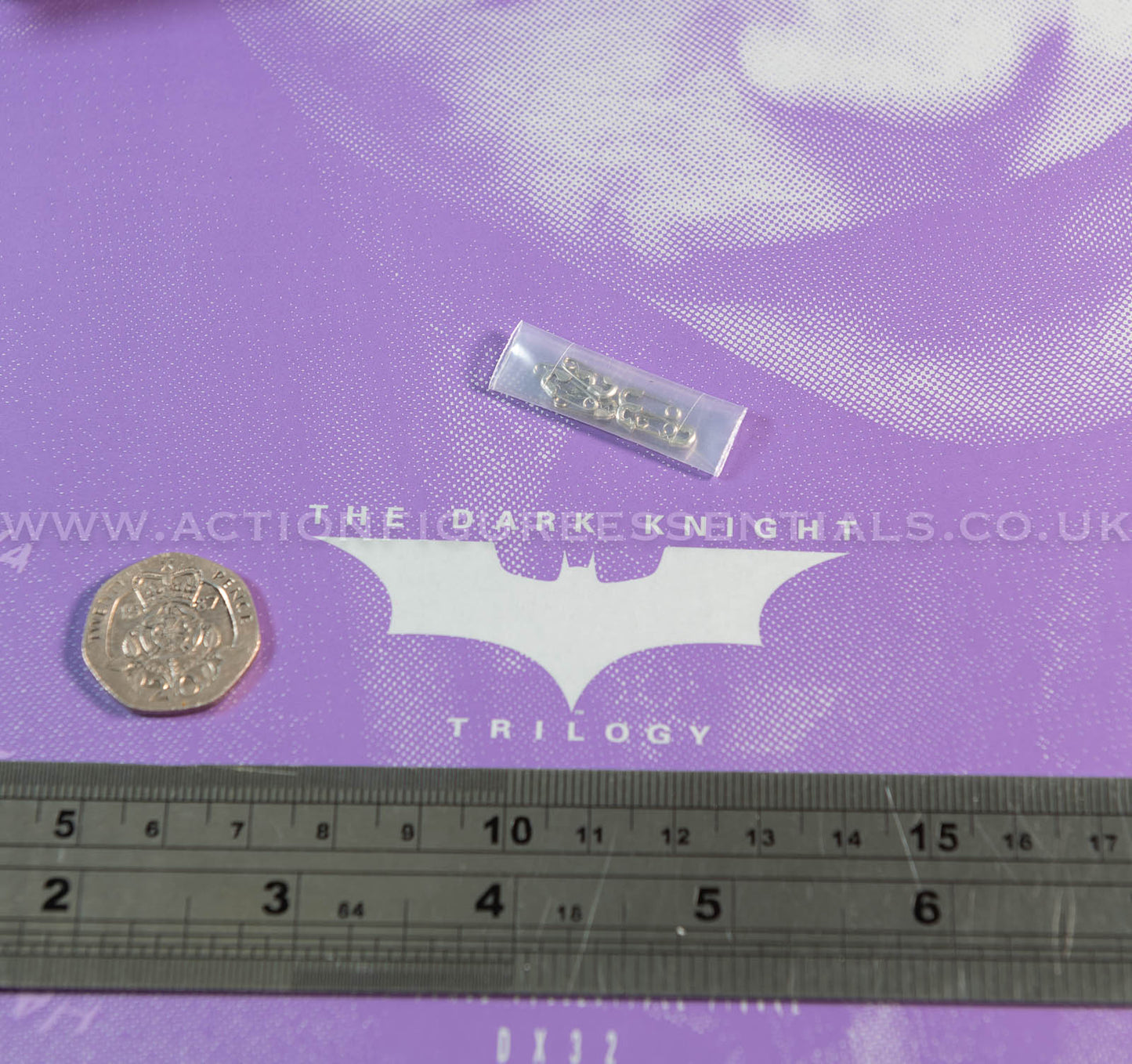 Hot Toys - The Joker - Grenade Rig Set w Pins - Heath Ledger - Dark Knight Trilogy - DX32 - 1:6 Loose Parts