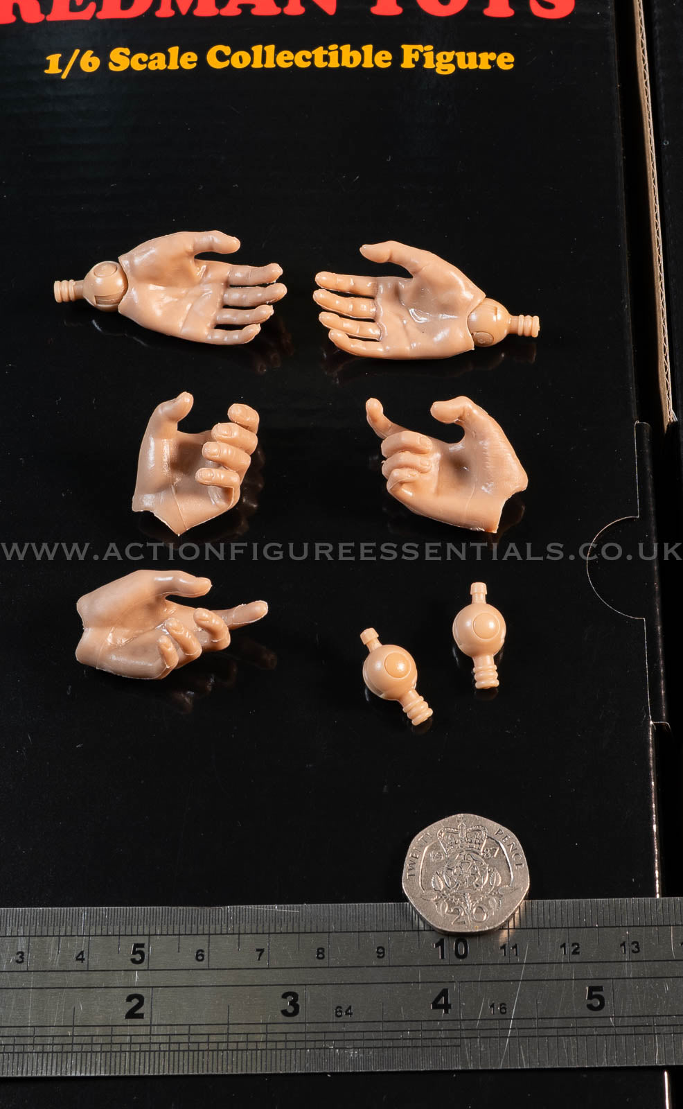 Redman Toys - The Good - Hands and Wrist Pegs - Cowboy Western 1:6 Loose Parts