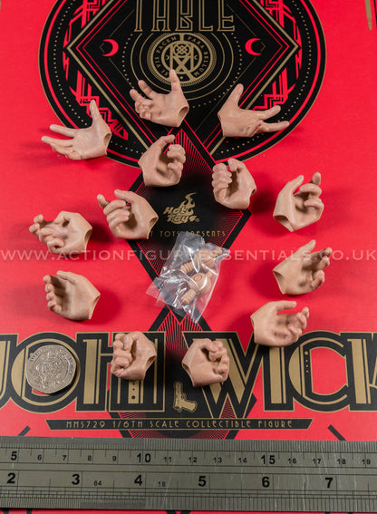 Hot Toys - John Wick - Hands w Wrist Pegs - Keanu Reeves - MMS729 1:6 Loose Parts