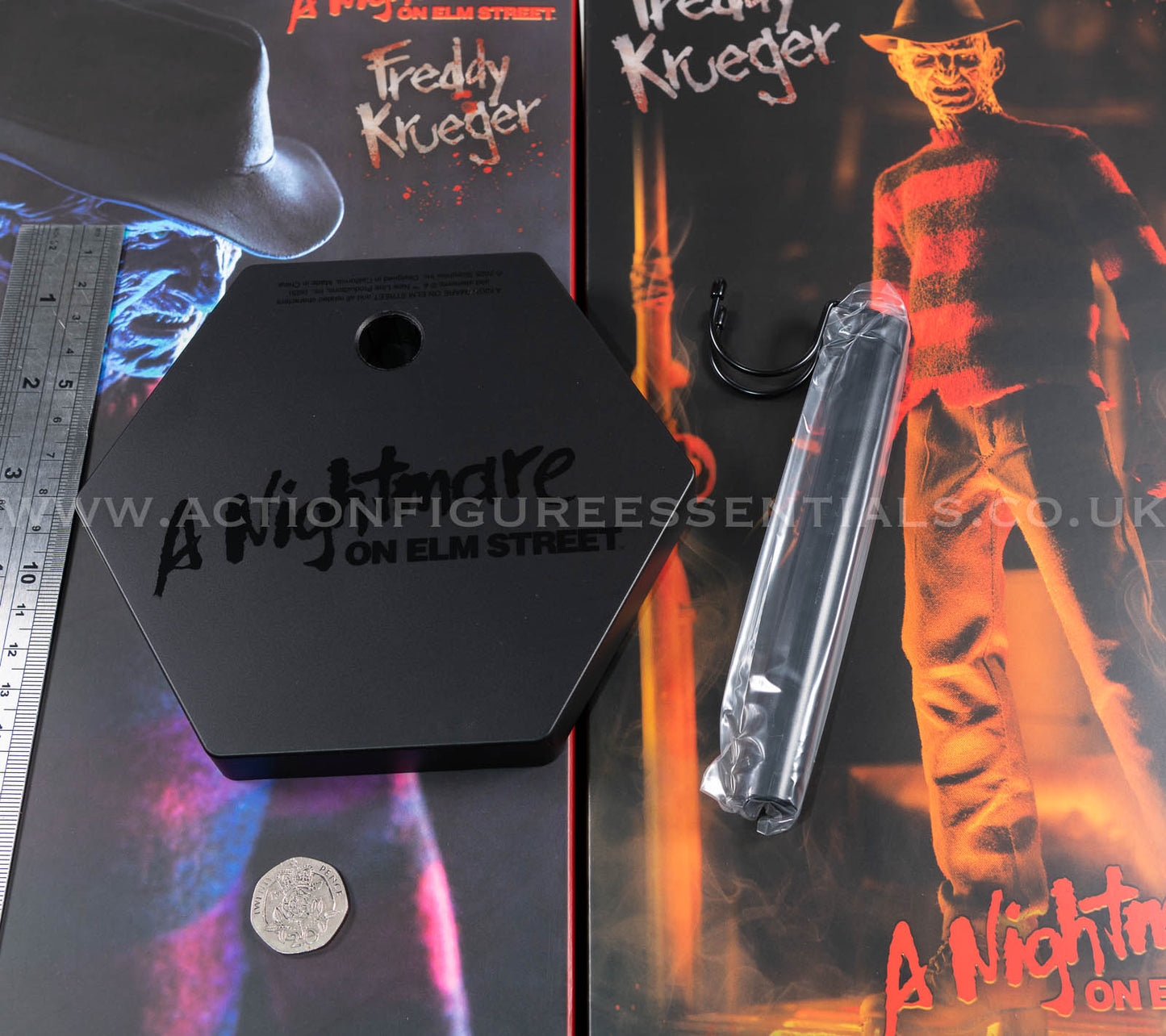 Sideshow - Freddy Krueger Display Stand - A Nightmare On Elm Street 1:6 Loose Parts