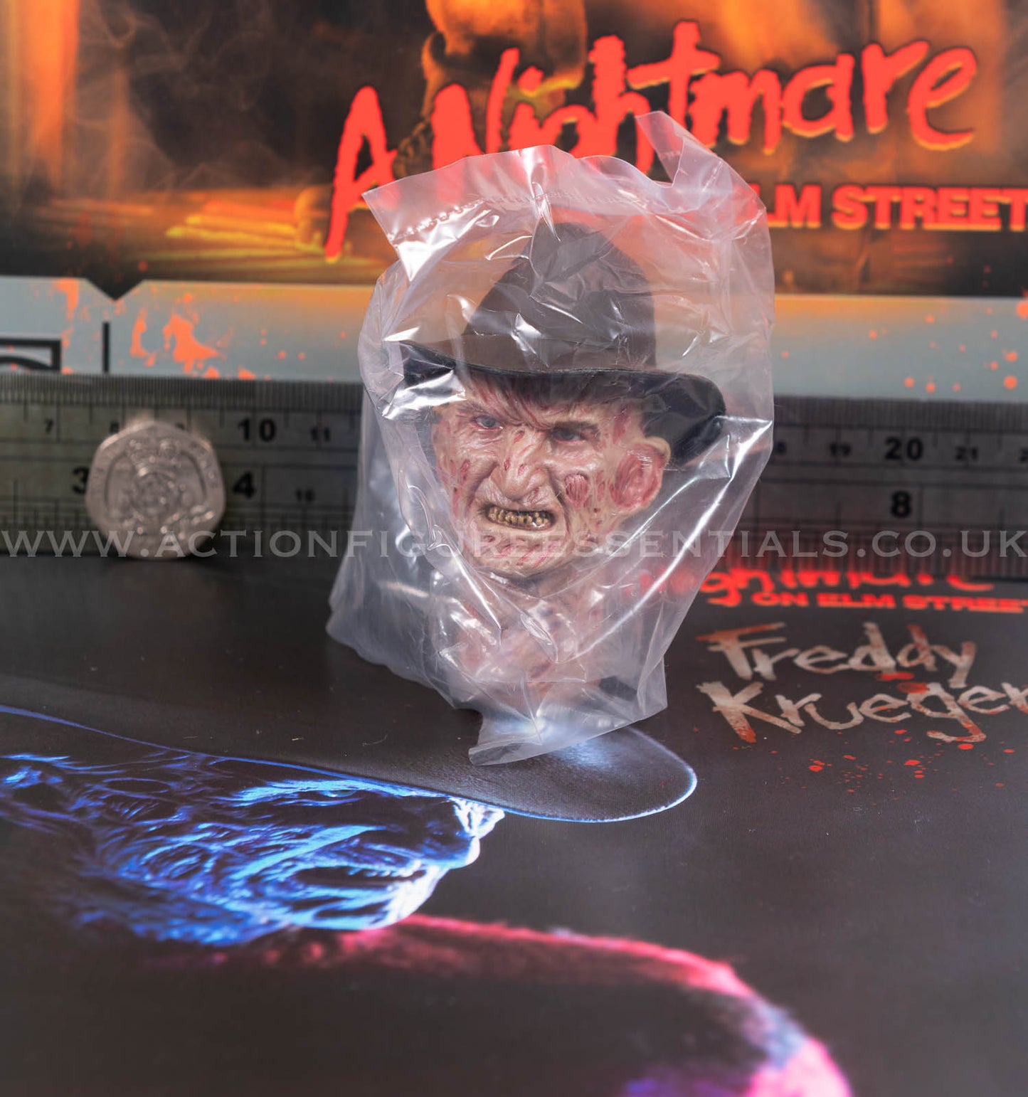 Sideshow - Freddy Krueger Head Sculpt with Neck Piece - A Nightmare On Elm Street 1:6 Loose Parts