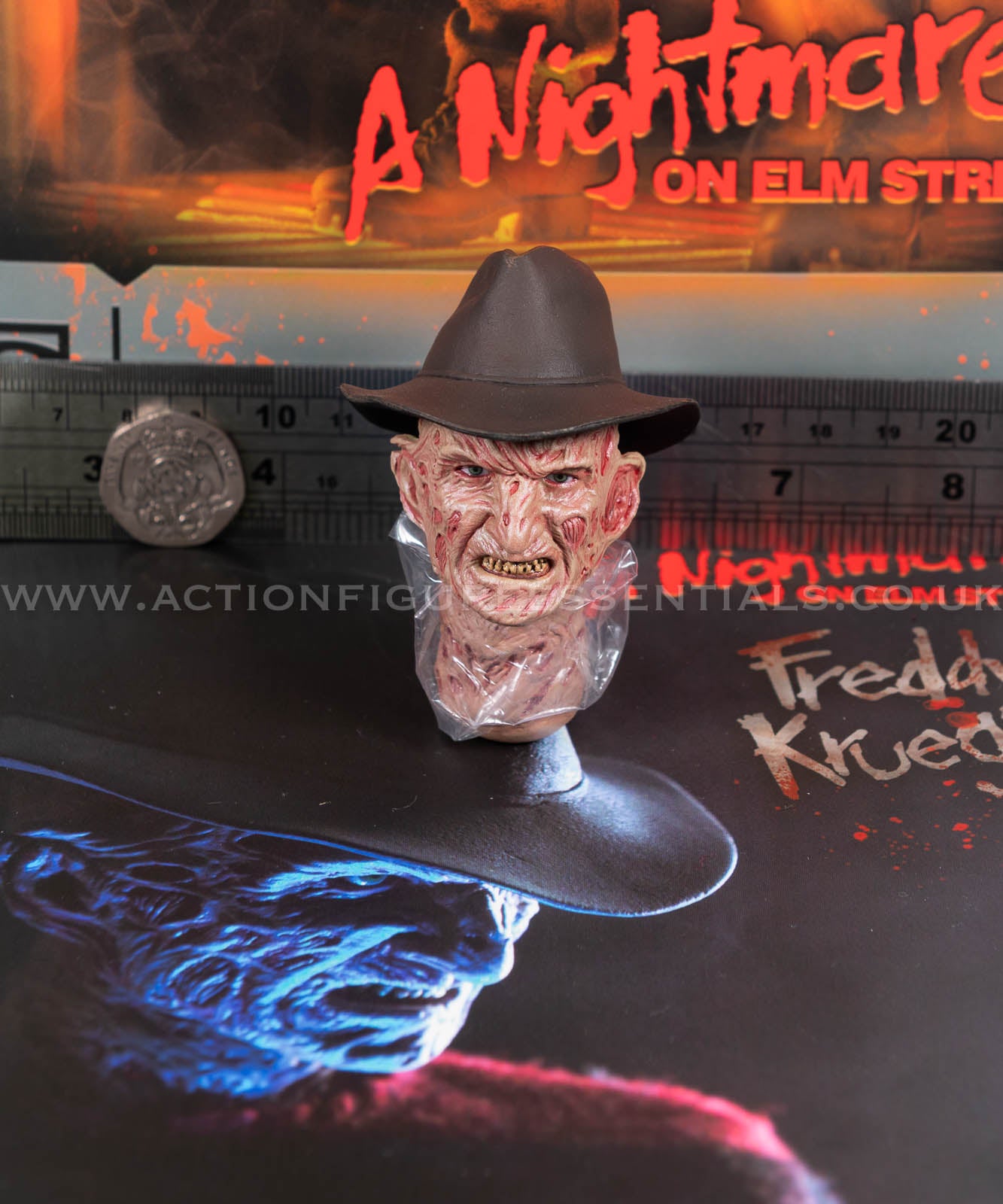 Sideshow - Freddy Krueger Head Sculpt with Neck Piece - A Nightmare On Elm Street 1:6 Loose Parts
