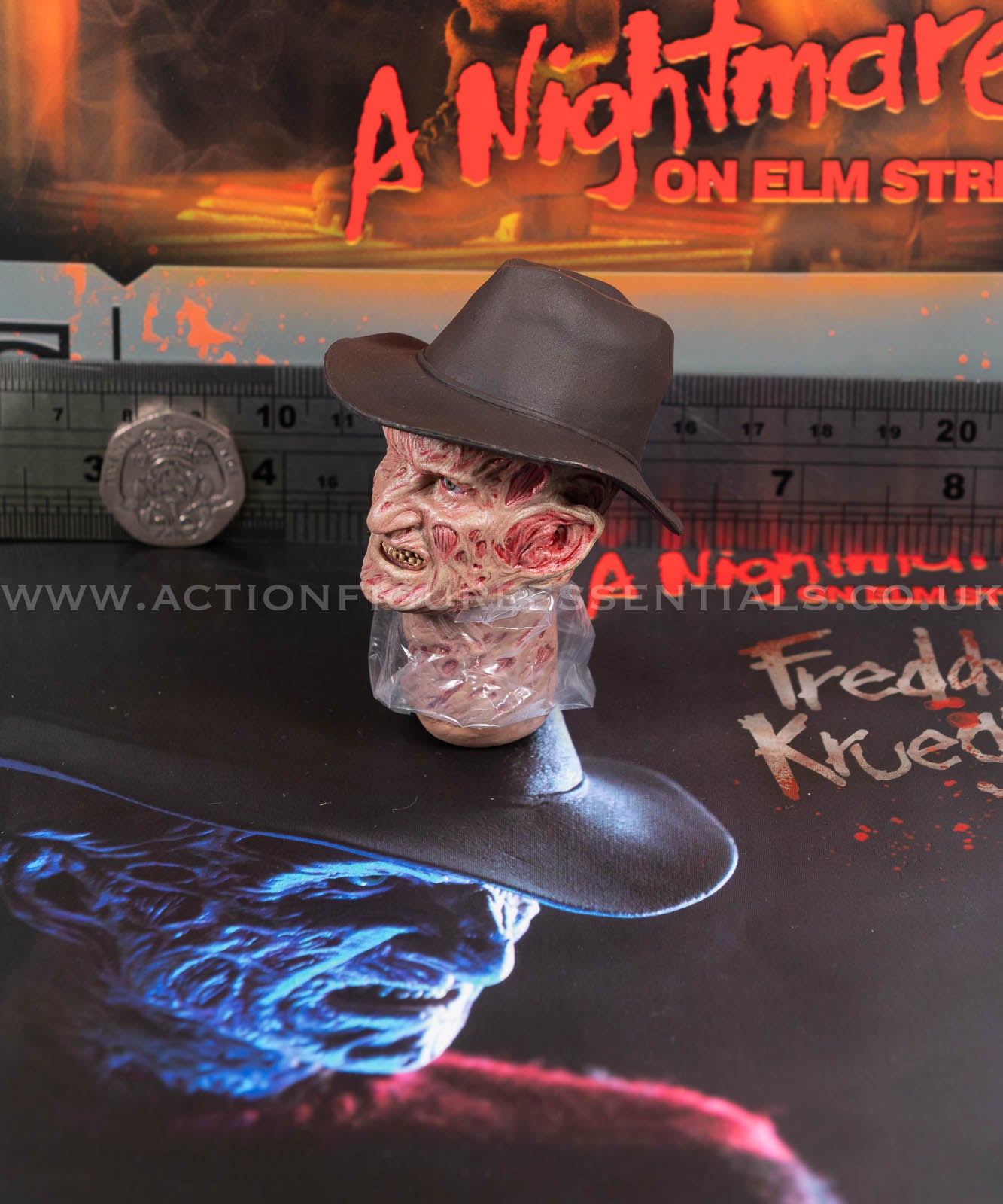 Sideshow - Freddy Krueger Head Sculpt with Neck Piece - A Nightmare On Elm Street 1:6 Loose Parts