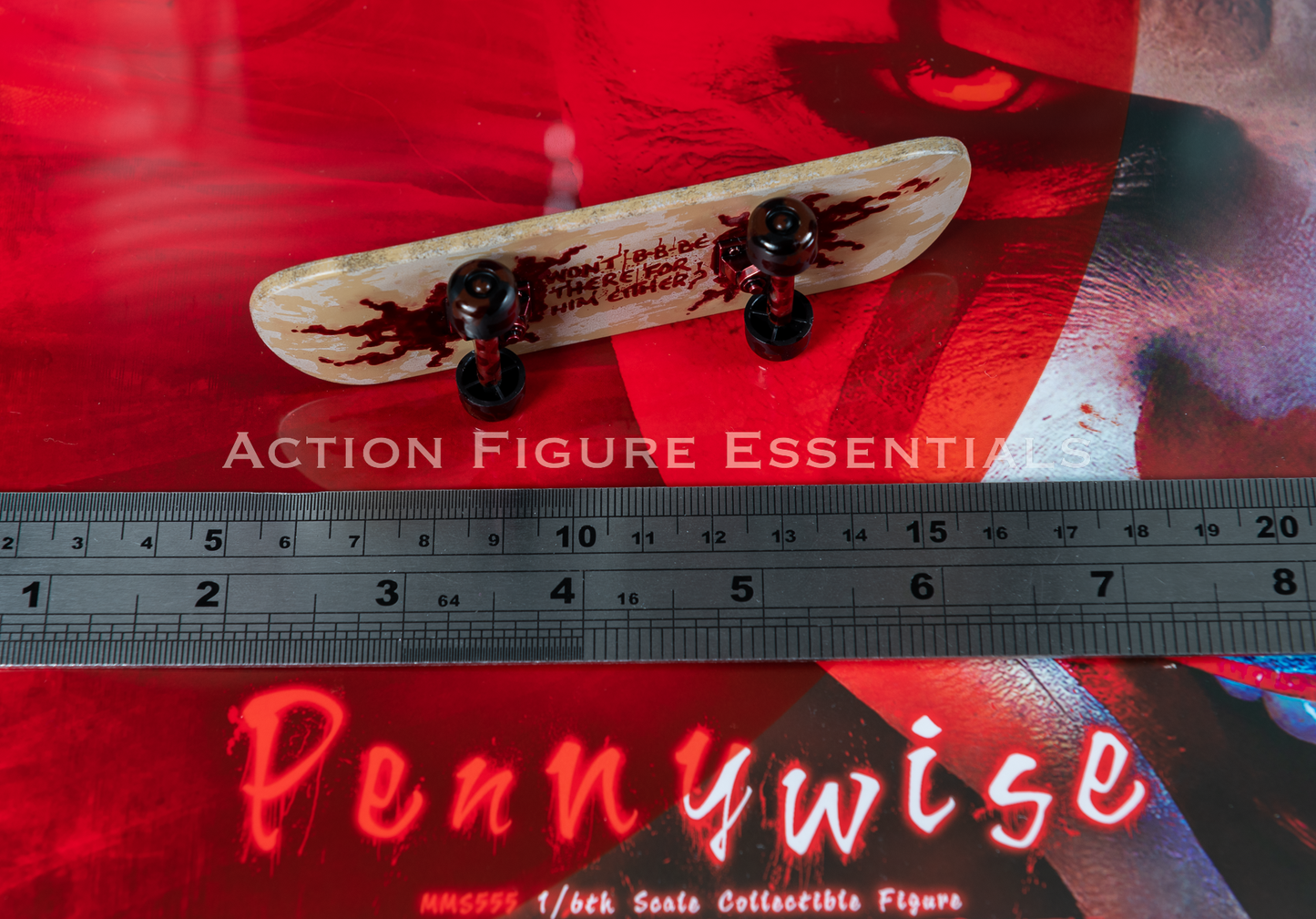 Hot Toys IT Pennywise Skateboard Blood Splattered MMS555 1/6 Chapter Two