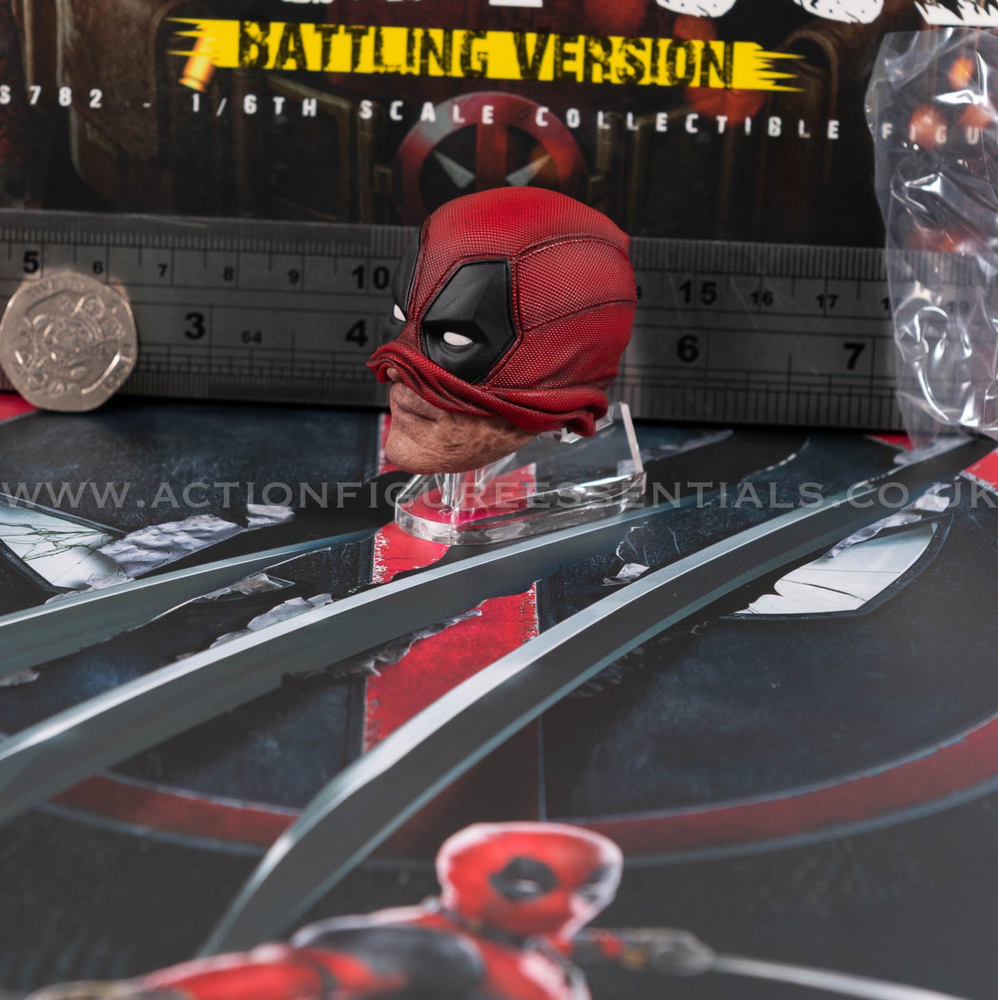 Hot Toys - Deadpool Partially Masked Head Sculpt - Battling Version - MMS782 - 1:6 Loose Parts