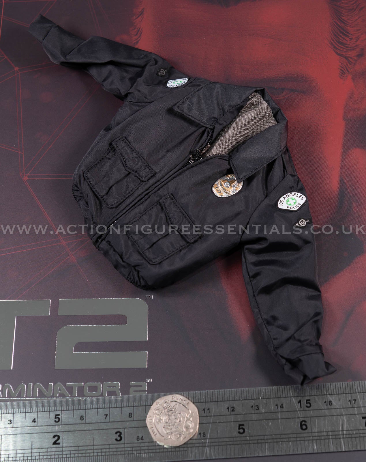 Hot Toys - T-1000 Terminator 2.0 Police Jacket with Badges - MMS774 - 1:6 Loose Parts