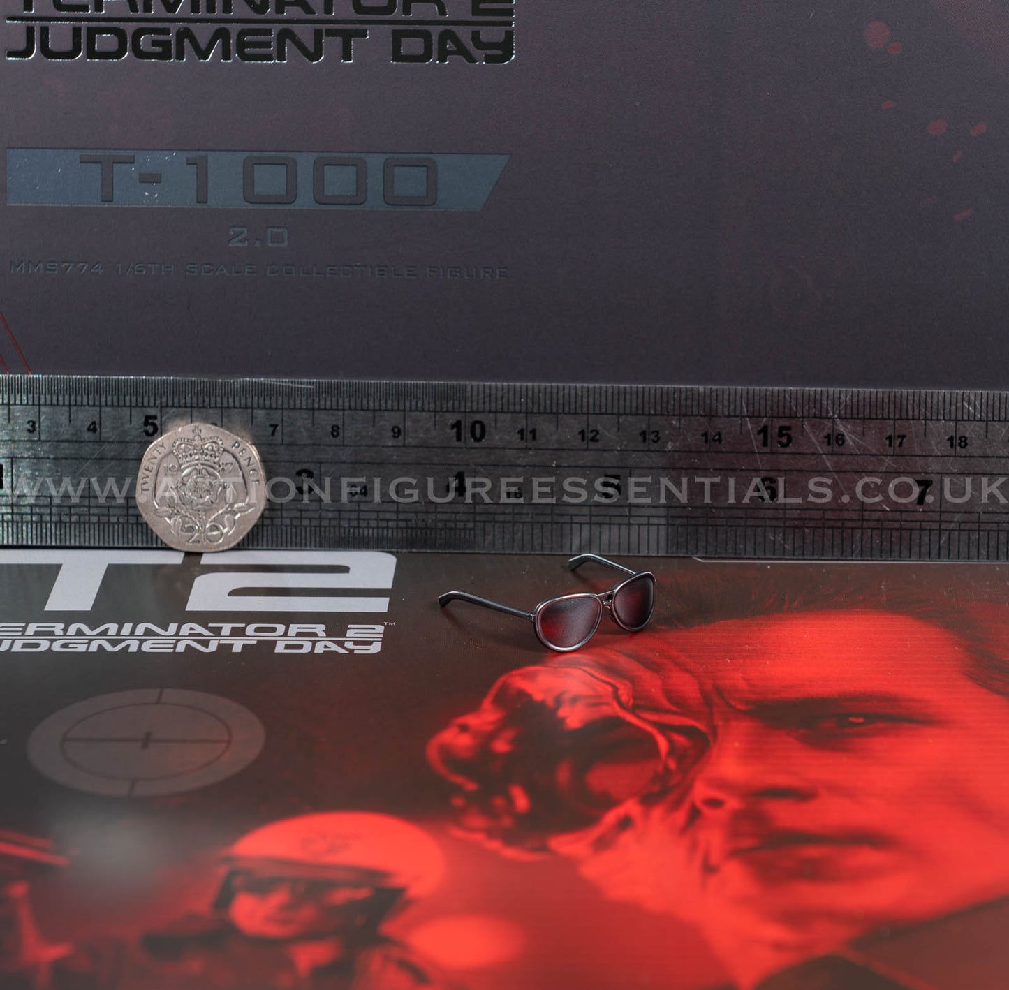 Hot Toys - T-1000 Terminator 2.0 Sunglasses - MMS774 - 1:6 Loose Parts