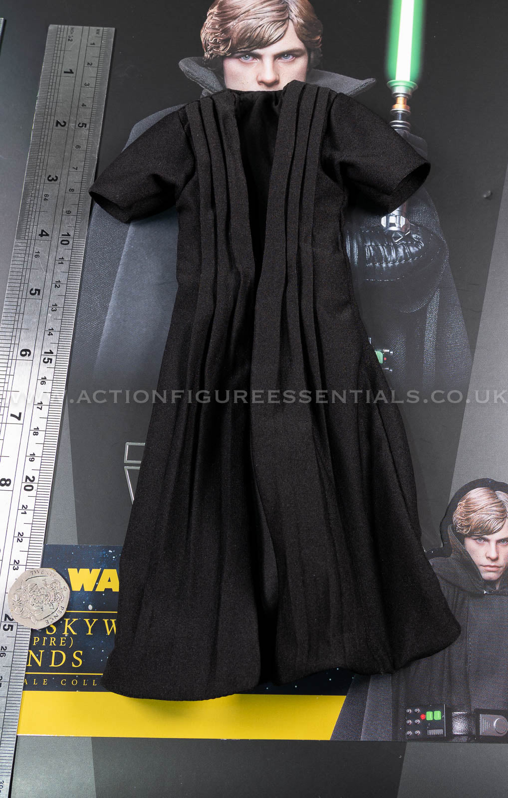 Hot Toys - Luke Skywalker Long Tunic Vest - Star Wars - CMS019 Dark Em ...