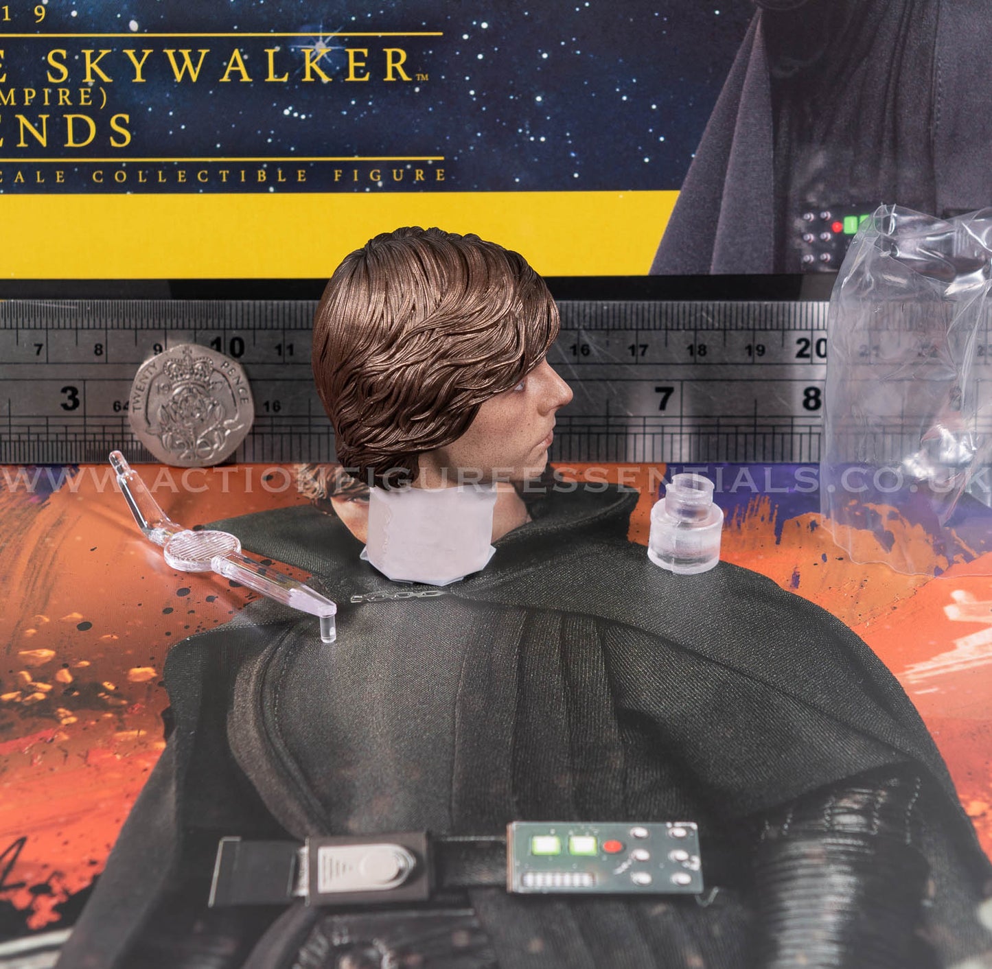 Hot Toys - Luke Skywalker Head Sculpt - Star Wars - CMS019 Dark Empire - 1:6 Loose Parts