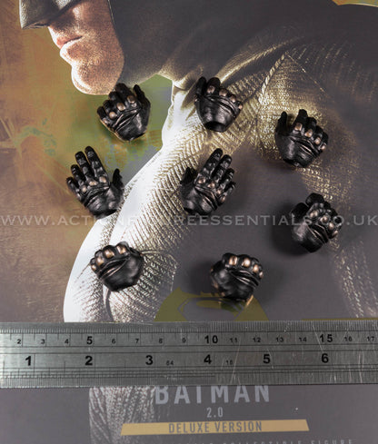 Hot Toys - Batman Gloved Hands BVS 2.0 - MMS732 Deluxe - 1:6 Loose Parts DC