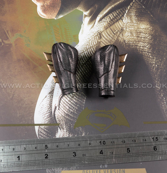 Hot Toys - Batman Gauntlets BVS 2.0 - MMS732 Deluxe - 1:6 Loose Parts DC