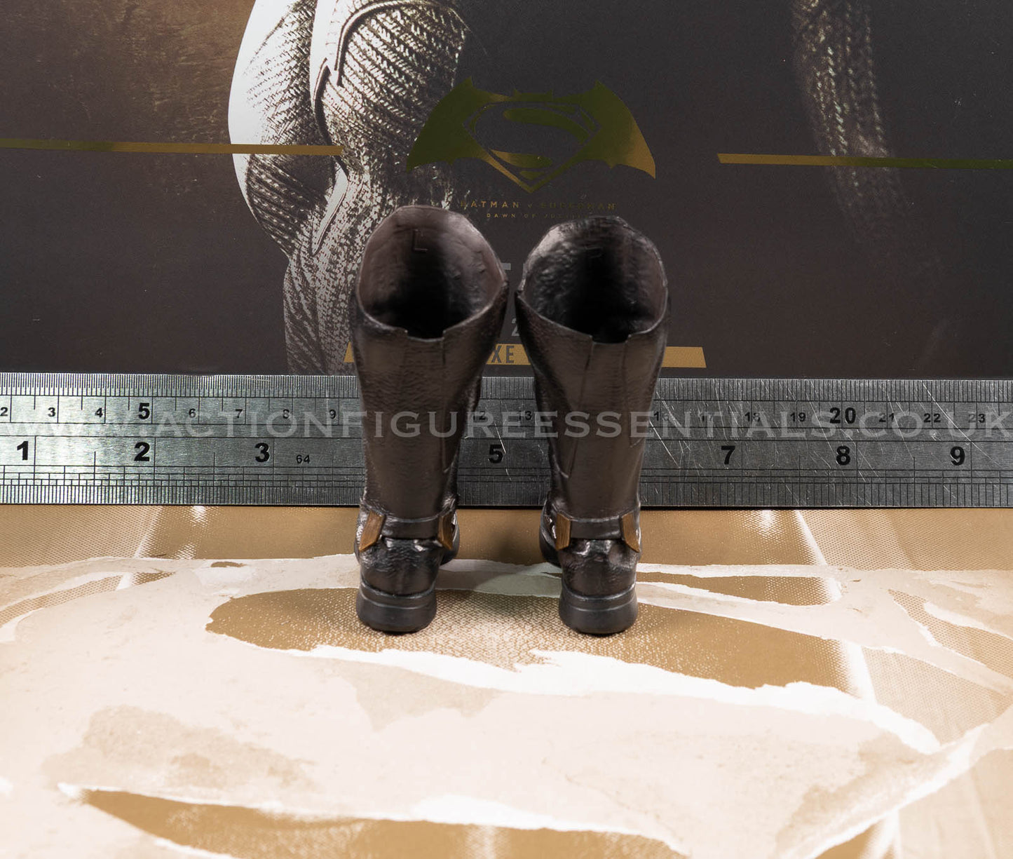 Hot Toys - Batman Two Part Boots BVS 2.0 - MMS732 Deluxe - 1:6 Loose Parts DC