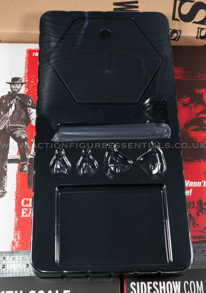 The Good The Bad and The Ugly - The Man With No Name (Blondie) - Display Stand - Clint Eastwood Legacy Collection - Sideshow - 1:6 Scale Loose Parts