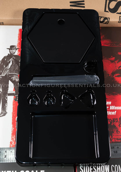 The Good The Bad and The Ugly - The Man With No Name (Blondie) - Display Stand - Clint Eastwood Legacy Collection - Sideshow - 1:6 Scale Loose Parts