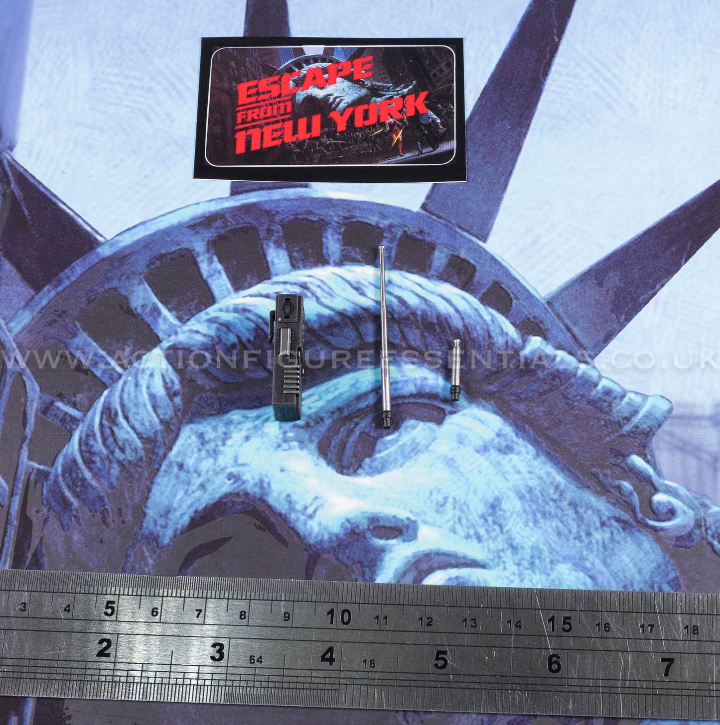 Snake Plissken - Radio - Escape From New York - Crown Series Real Hair Edition - 1:6 Scale Figure - Asmus Collectibles