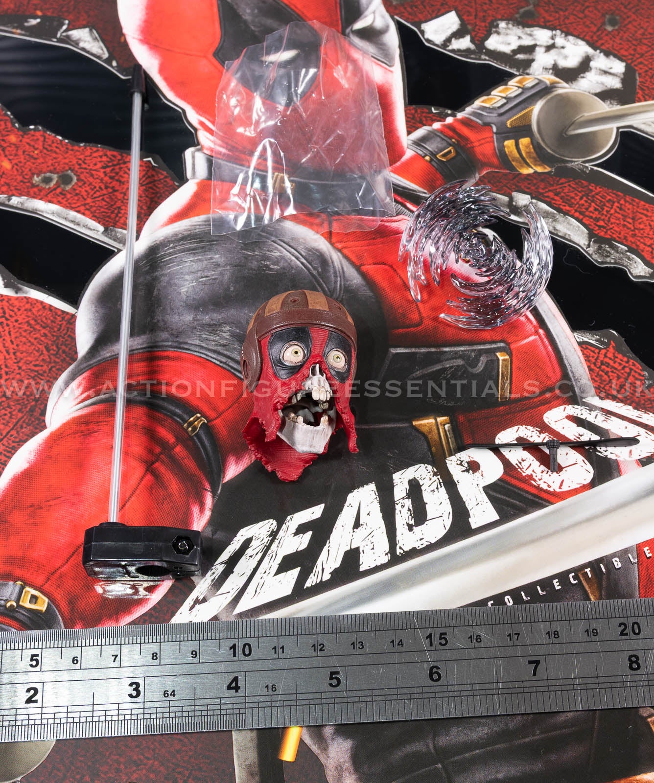 Hot Toys - Deadpool Headpool Set - MMS746 - 1:6 Scale Loose Parts