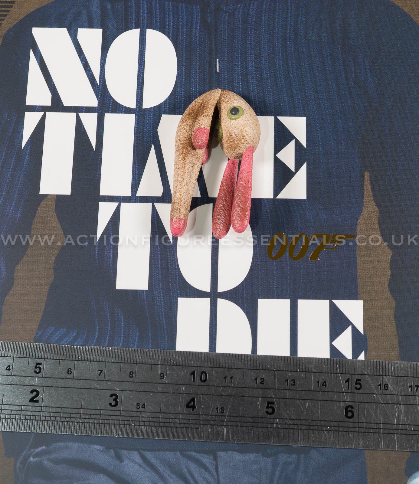 Hot Toys - James Bond 007 - Bunny Doll Dou Dou - Commando - MMS804 - 1:6 Scale Parts Custom