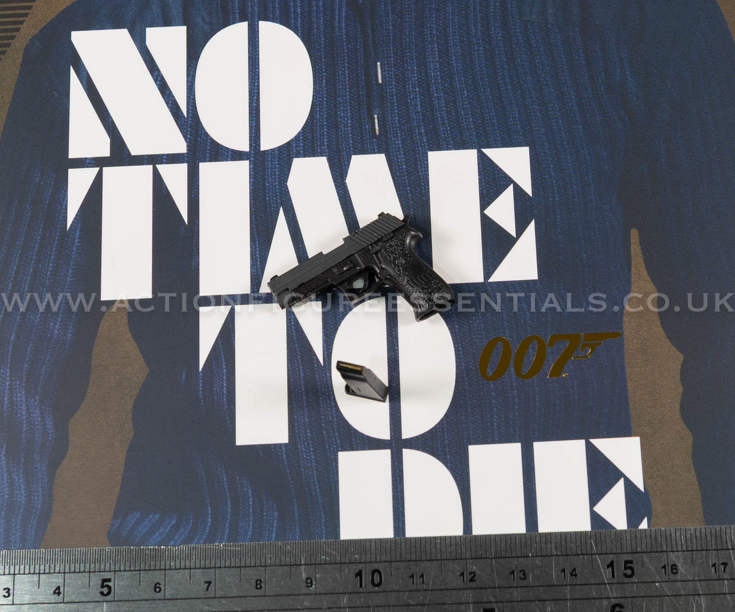 Hot Toys - James Bond 007 - SIG-Sauer P226R Pistol Gun - Commando - MMS804 - 1:6 Scale Parts Custom