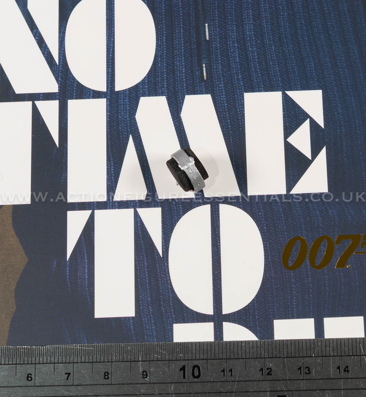 Hot Toys - James Bond 007 - Omega Watch - Commando - MMS804 - 1:6 Scale Parts Custom