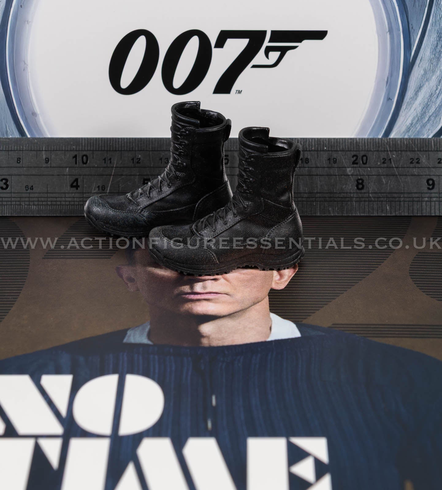 Hot Toys - James Bond 007 - Boots - Commando - MMS804 - 1:6 Scale Parts Custom