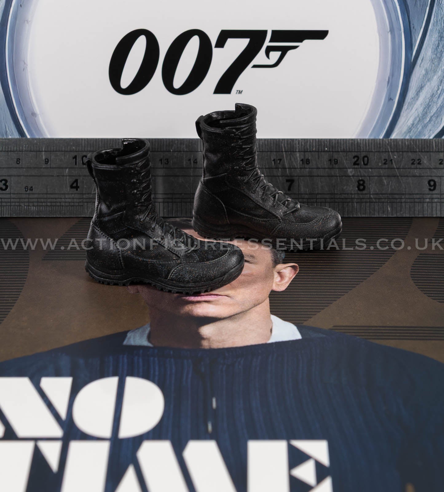 Hot Toys - James Bond 007 - Boots - Commando - MMS804 - 1:6 Scale Parts Custom