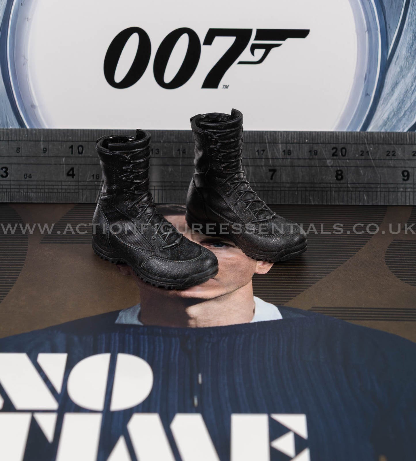 Hot Toys - James Bond 007 - Boots - Commando - MMS804 - 1:6 Scale Parts Custom