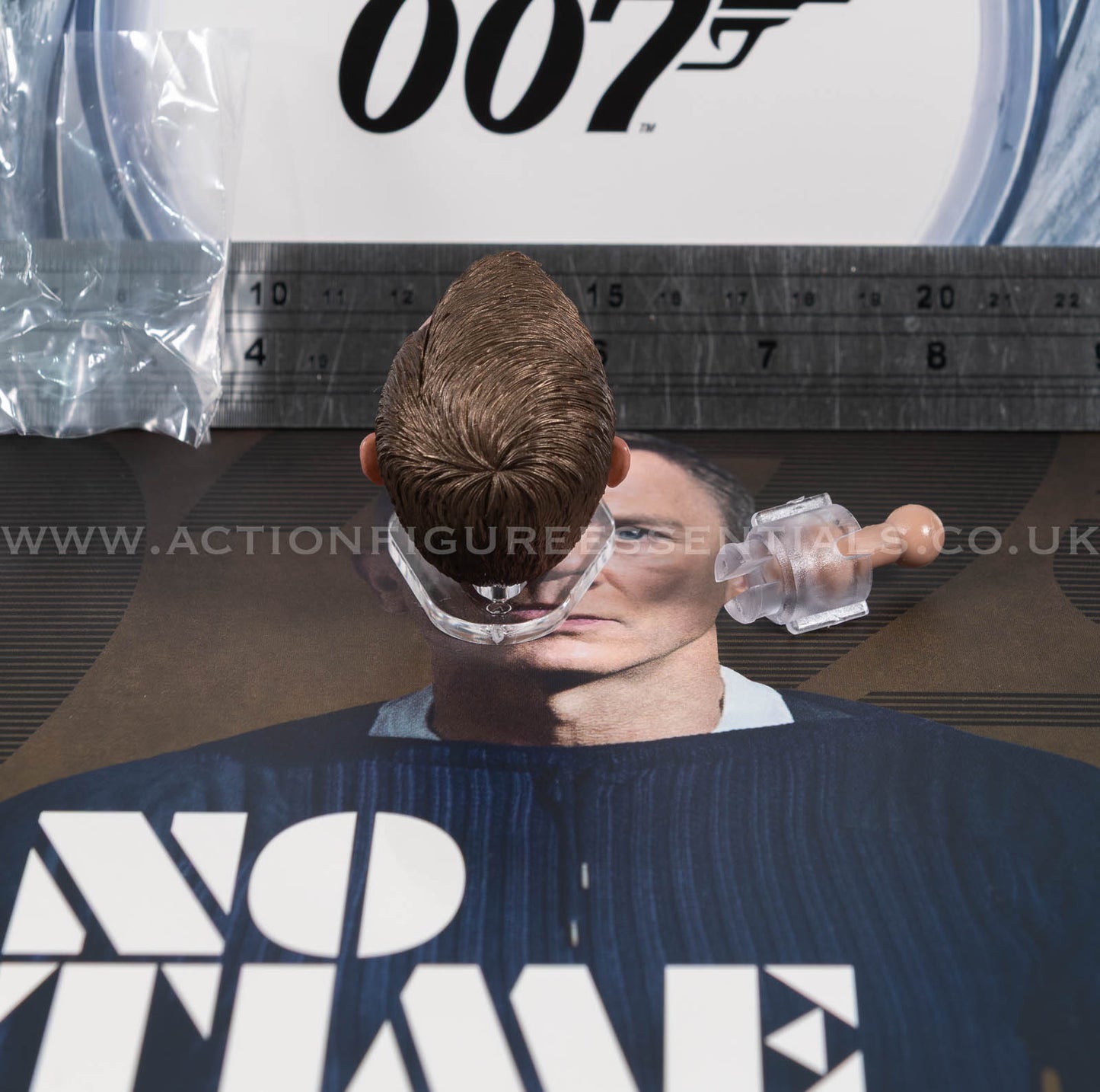 Hot Toys - James Bond 007 - Head Sculpt - Commando - MMS804 - 1:6 Scale Parts Custom