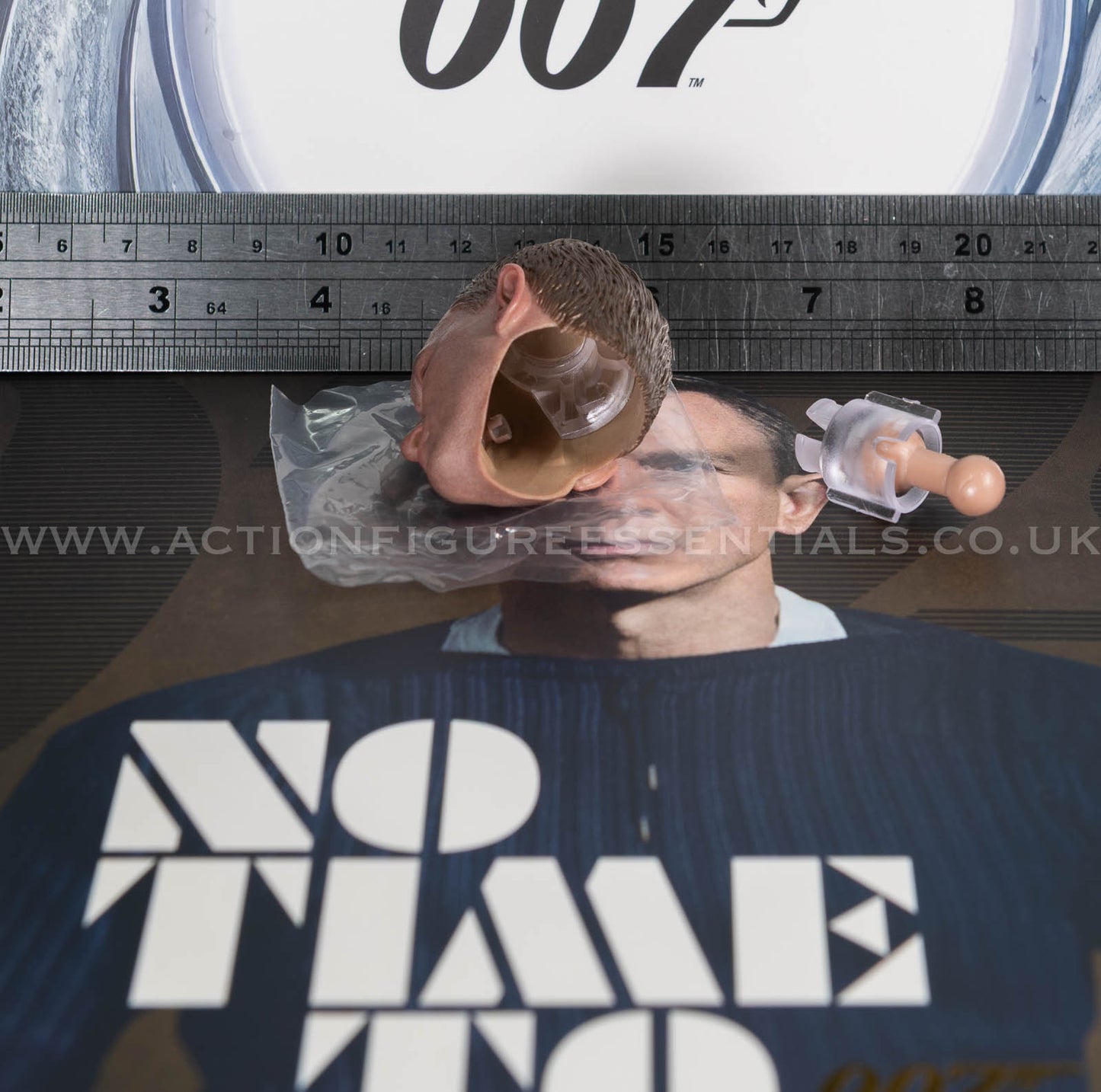Hot Toys - James Bond 007 - Head Sculpt - Commando - MMS804 - 1:6 Scale Parts Custom