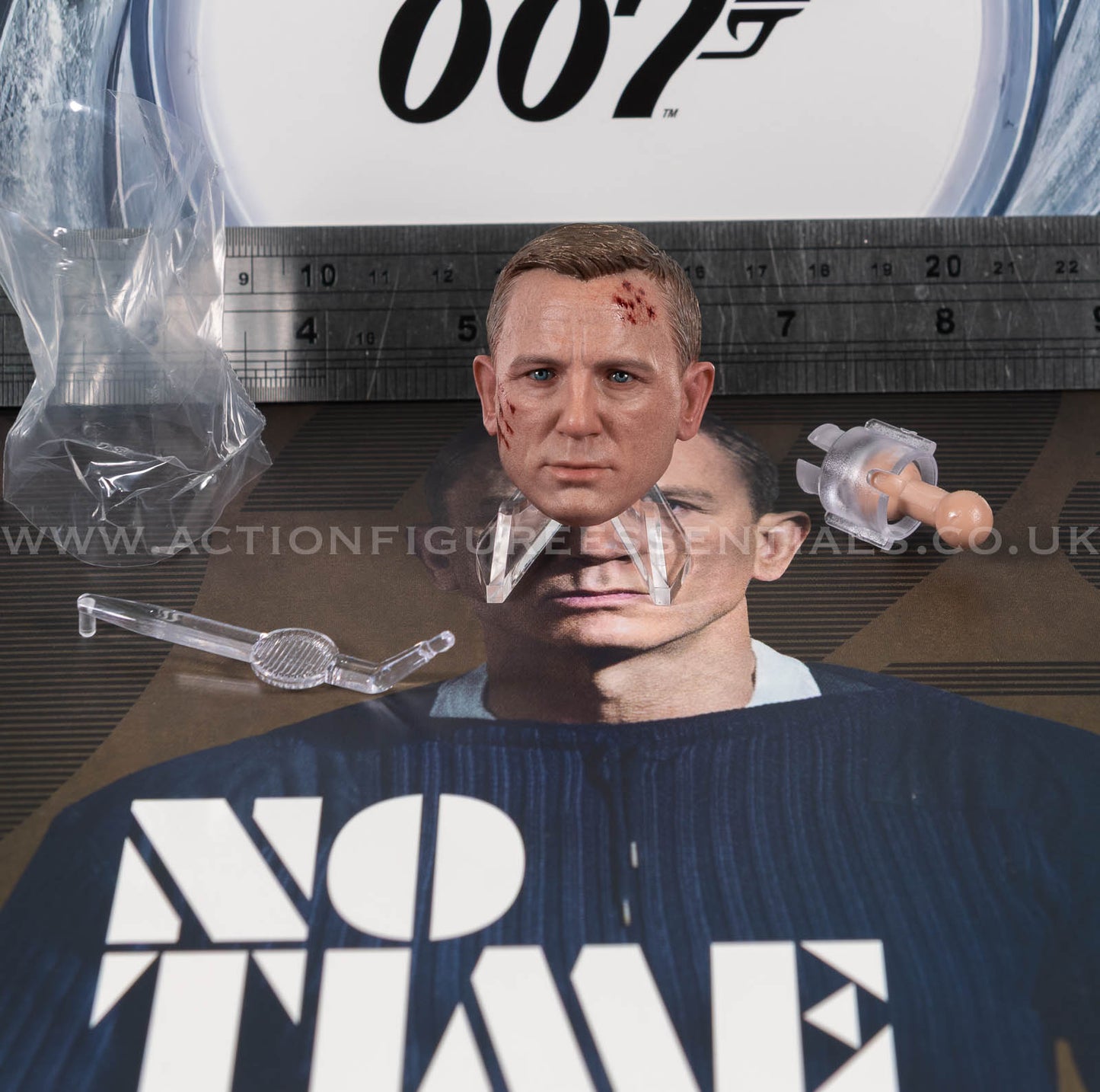 Hot Toys - James Bond 007 - Head Sculpt - Commando - MMS804 - 1:6 Scale Parts Custom