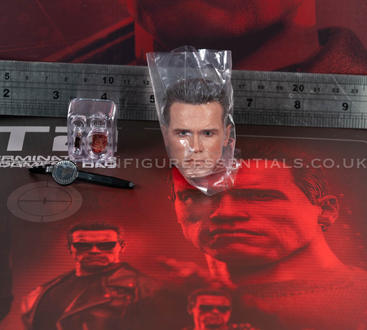 Hot Toys - T-800 Terminator 2 (2.0) - Head Sculpt - MMS795 - 1:6 Scale Parts Custom