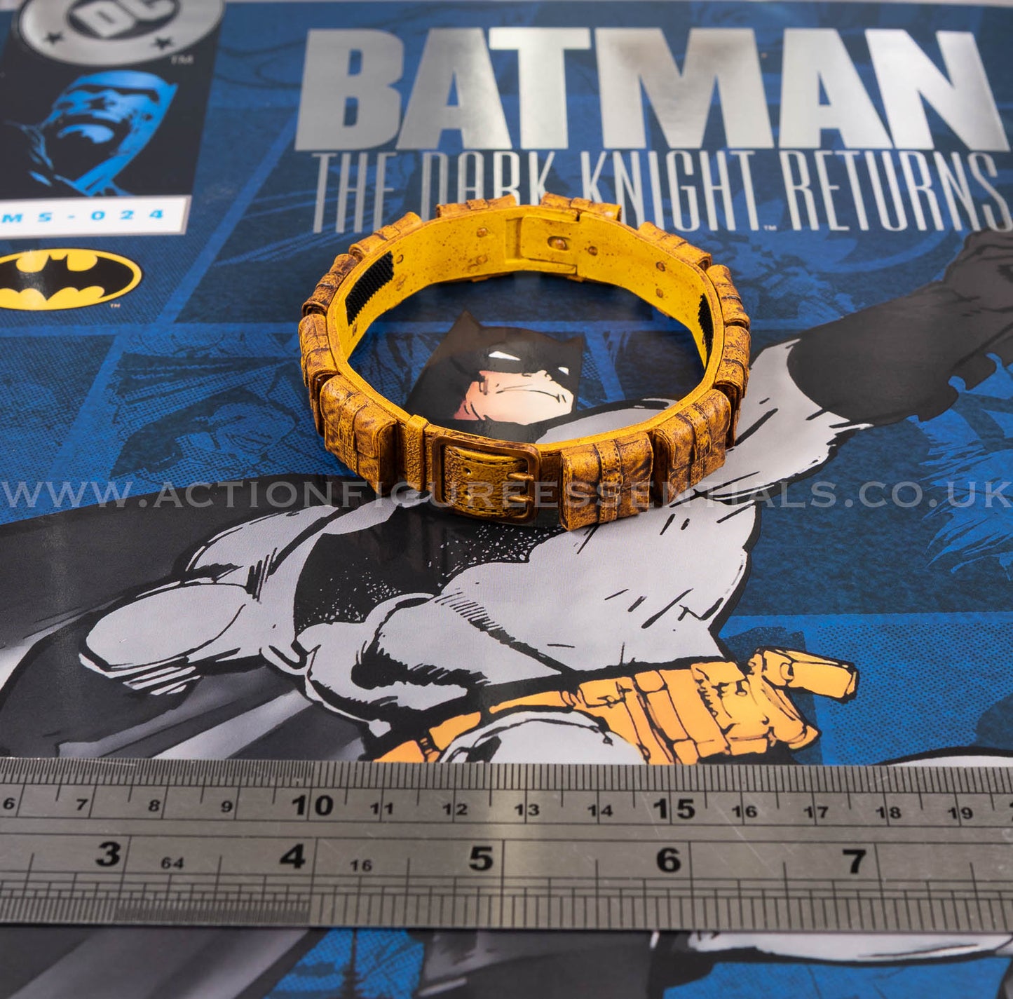 Hot Toys - Batman - Utility Belt - The Dark Knight Returns - Frank Miller - CMS024 - 1:6 Scale Parts Custom