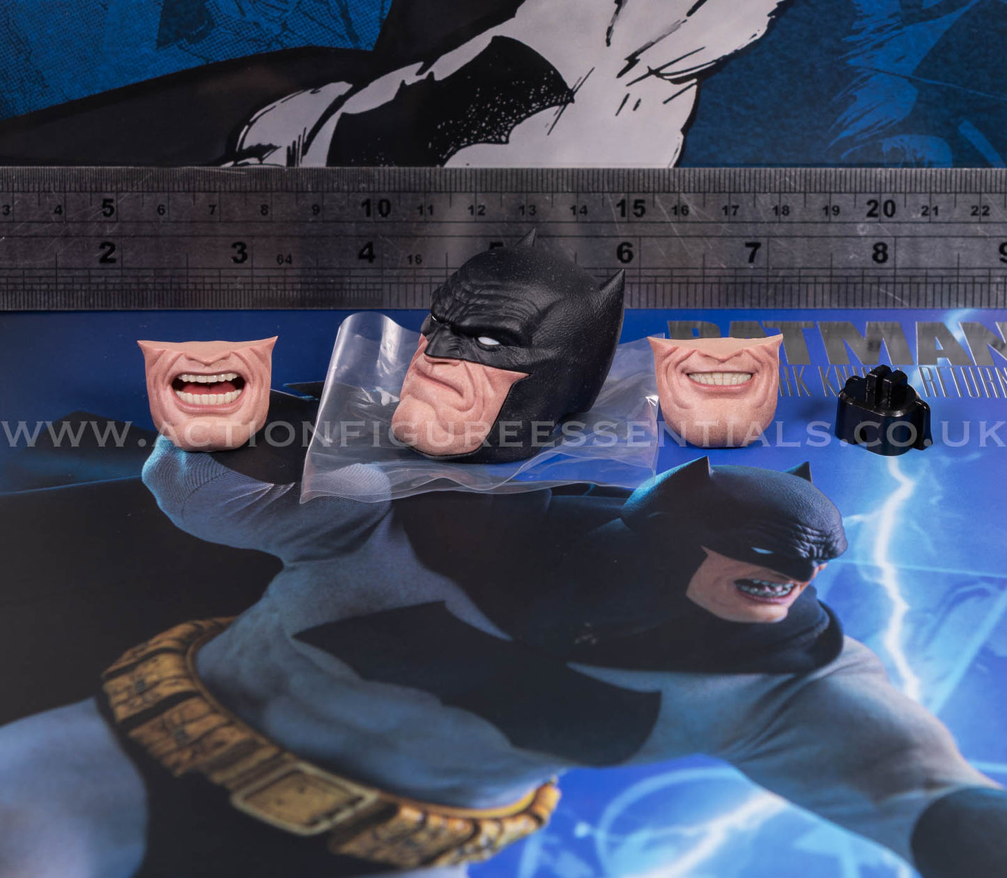 Hot Toys - Batman - Head Sculpt Cowl - The Dark Knight Returns - Frank Miller - CMS024 - 1:6 Scale Parts Custom