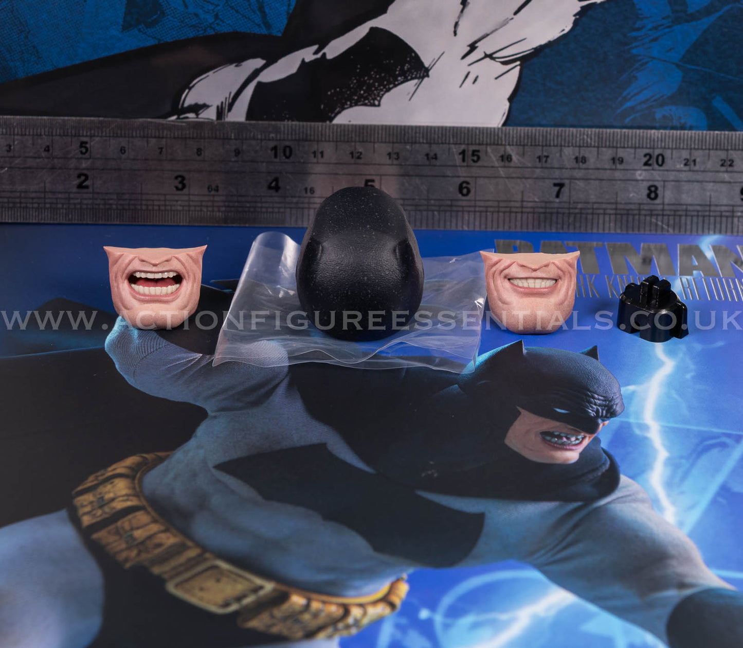 Hot Toys - Batman - Head Sculpt Cowl - The Dark Knight Returns - Frank Miller - CMS024 - 1:6 Scale Parts Custom