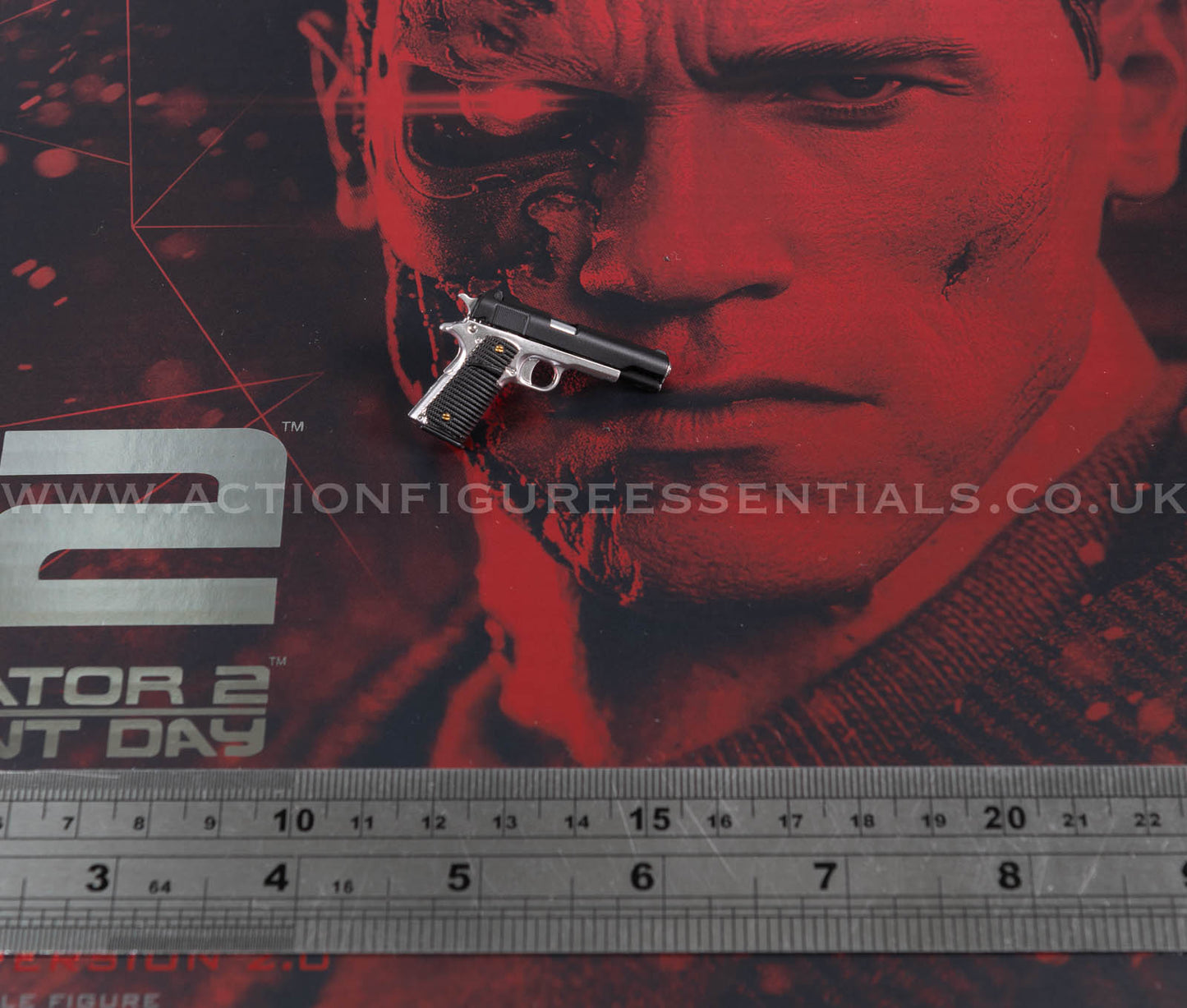 Hot Toys T-800 Battle Damaged Version 2.0 Pistol 1/6 Scale Part DX46 Terminator 2 Judgment Day