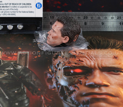 Hot Toys T-800 Battle Damaged 2.0 Head Sculpt PERS LED Eye 1/6 Scale DX46 Terminator 2 Part