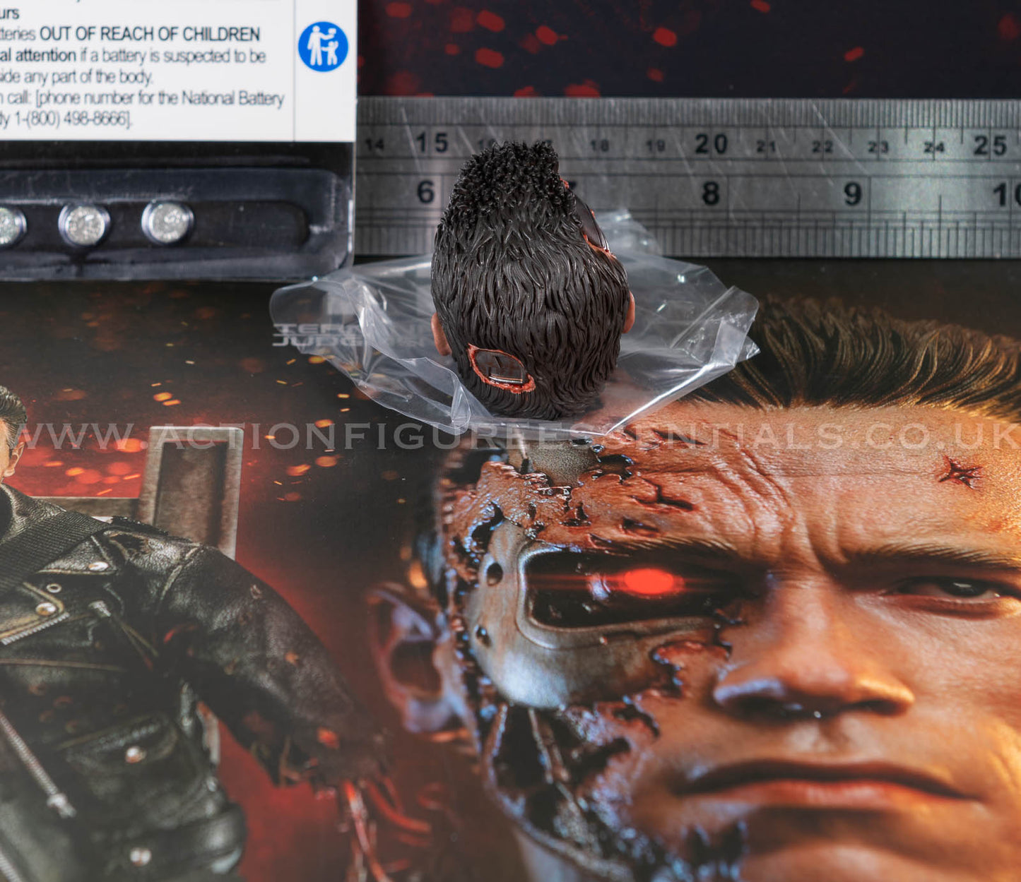 Hot Toys T-800 Battle Damaged 2.0 Head Sculpt PERS LED Eye 1/6 Scale DX46 Terminator 2 Part