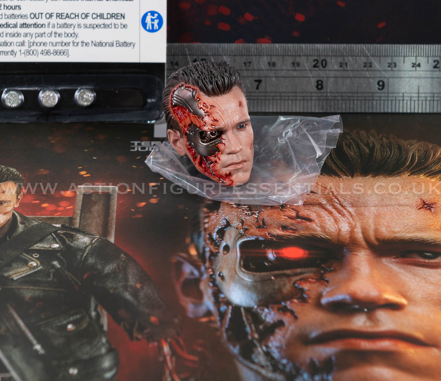 Hot Toys T-800 Battle Damaged 2.0 Head Sculpt PERS LED Eye 1/6 Scale DX46 Terminator 2 Part