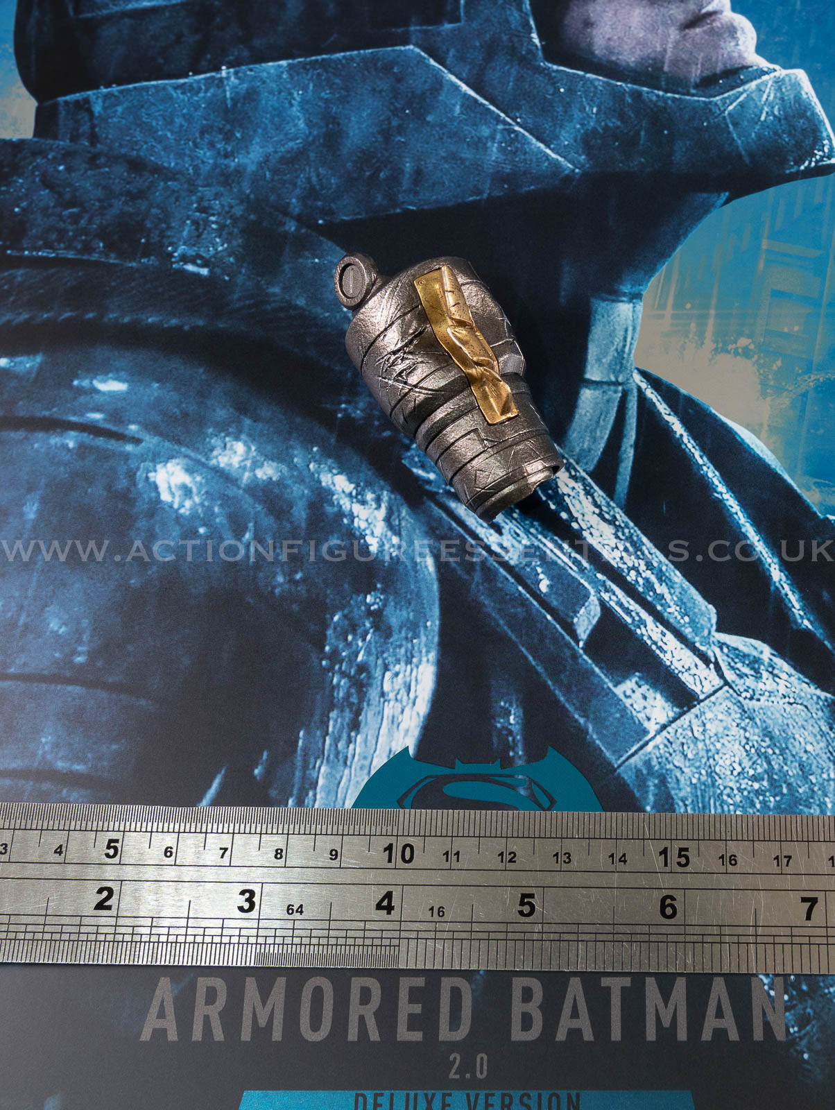 Hot Toys Armored Batman 2.0 Battle Damaged Left Forearm Armor Diecast MMS743 Deluxe 1/6 Scale Part