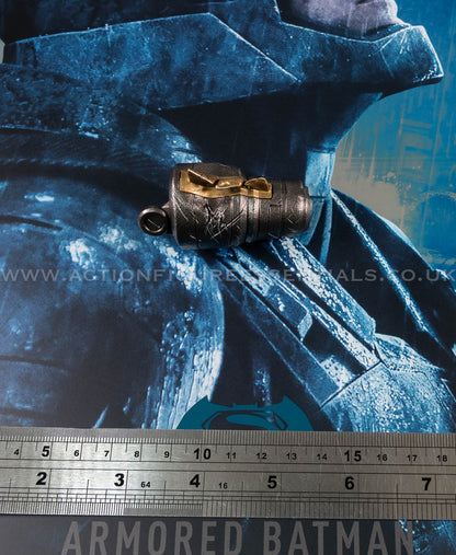 Hot Toys Armored Batman 2.0 Battle Damaged Left Forearm Armor Diecast MMS743 Deluxe 1/6 Scale Part