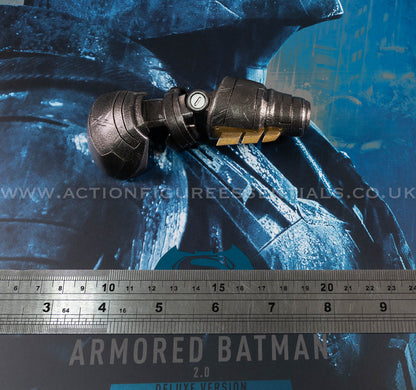 Hot Toys Armored Batman 2.0 Battle Damaged Right Arm Armour Diecast Part MMS743 Batman v Superman 1/6 Scale