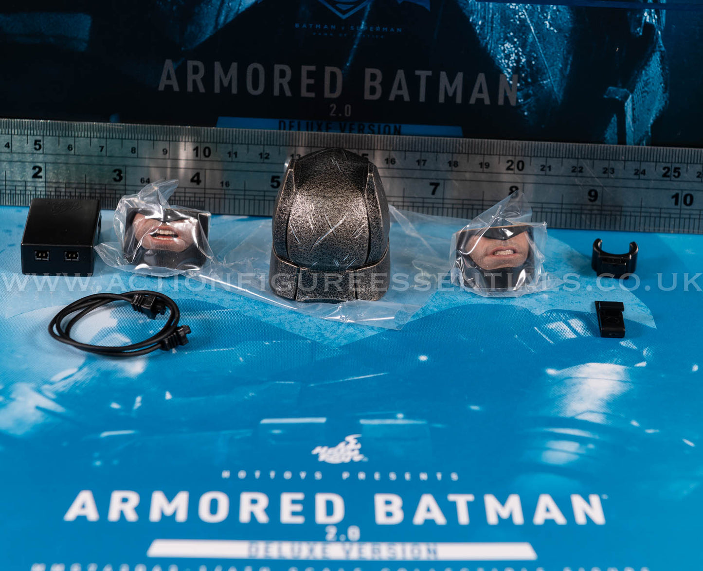 Hot Toys Armored Batman 2.0 Diecast Head Sculpt LED Eyes MMS743 Deluxe 1/6 Scale Part Batman v Superman