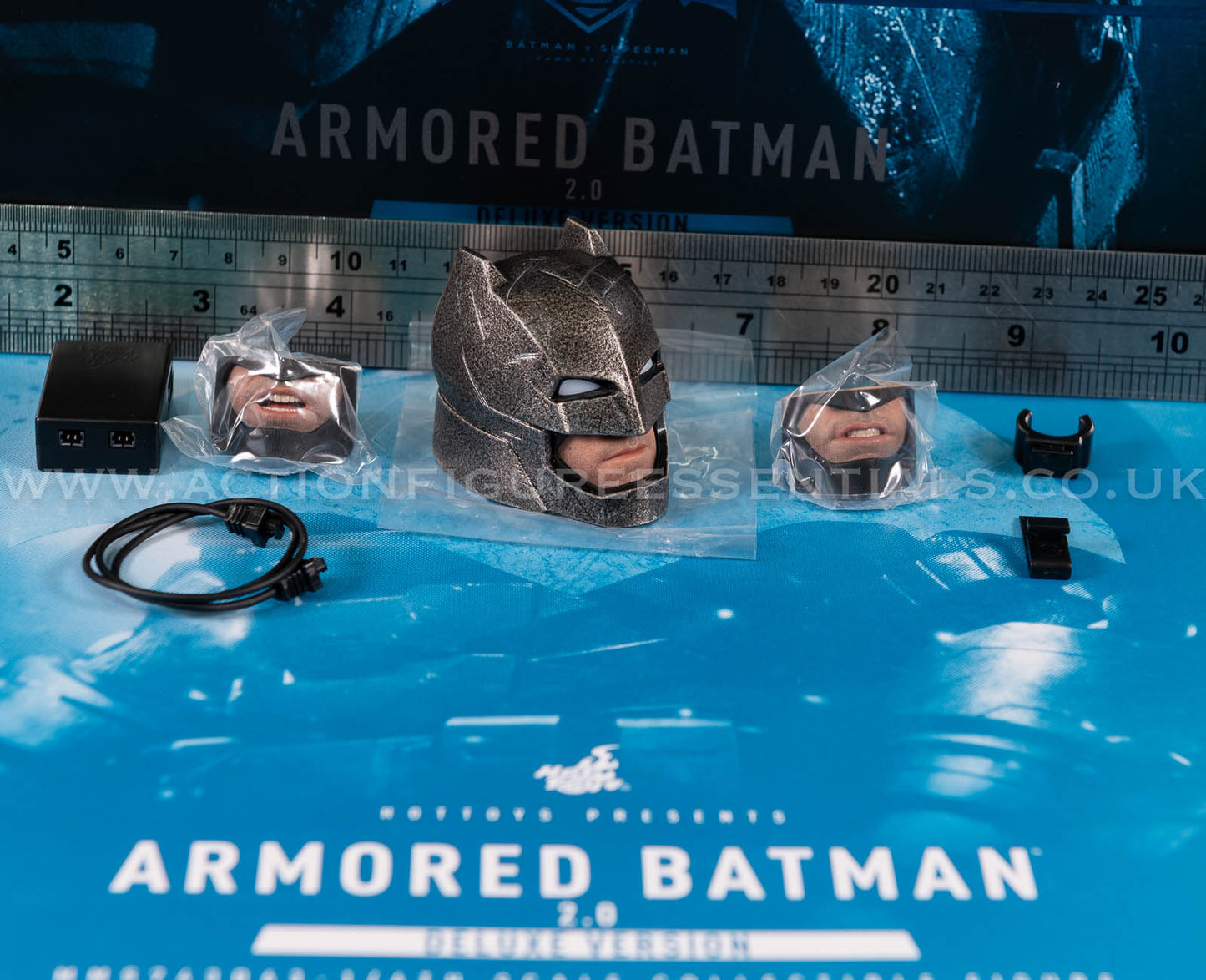Hot Toys Armored Batman 2.0 Diecast Head Sculpt LED Eyes MMS743 Deluxe 1/6 Scale Part Batman v Superman