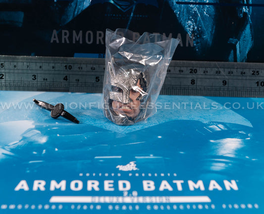 Hot Toys Armored Batman 2.0 Battle Damaged Head 1/6 Scale Part MMS743 Batman v Superman