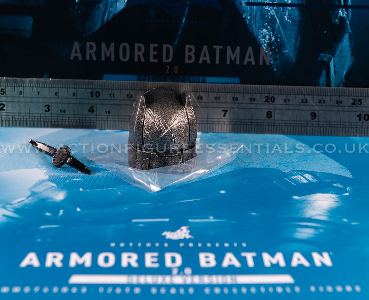 Hot Toys Armored Batman 2.0 Battle Damaged Head 1/6 Scale Part MMS743 Batman v Superman