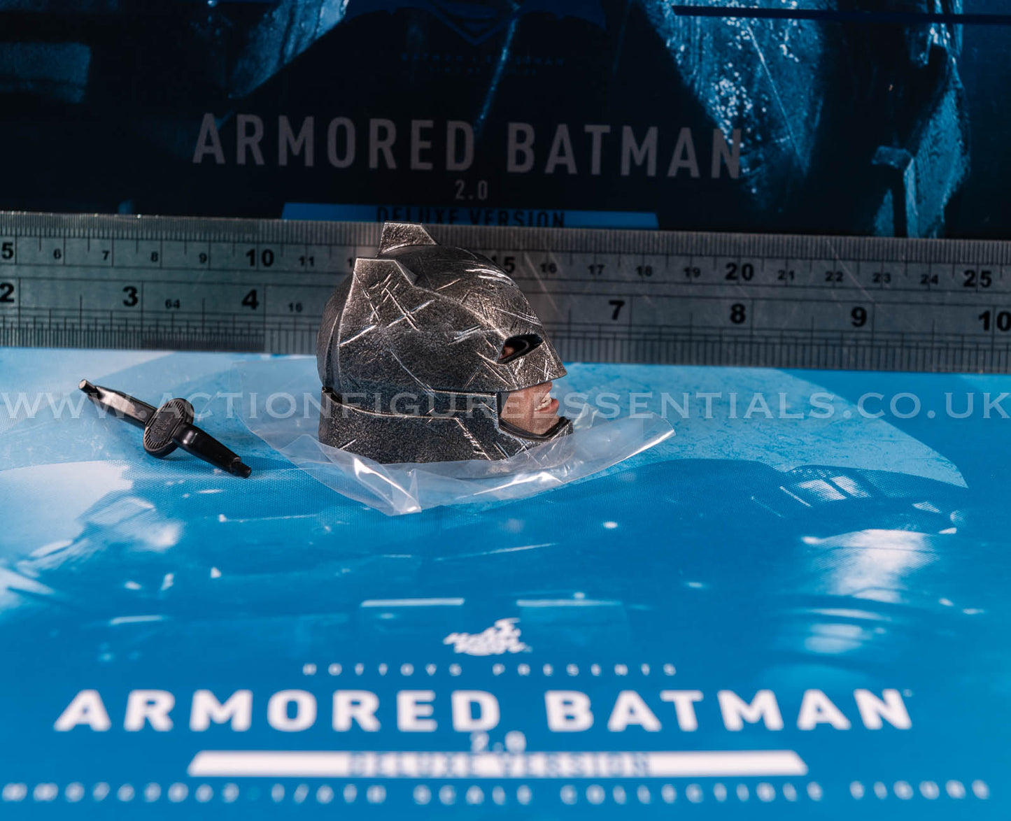 Hot Toys Armored Batman 2.0 Battle Damaged Head 1/6 Scale Part MMS743 Batman v Superman