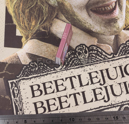 Hot Toys MMS767 Beetlejuice Handbook for the Recently Deceased – 1/6 Scale